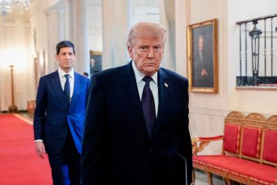 U.S. debt is the 'elephant in the room' amid bond market rout as Fed-fueled interest costs could drive even larger deficits, analysts warn