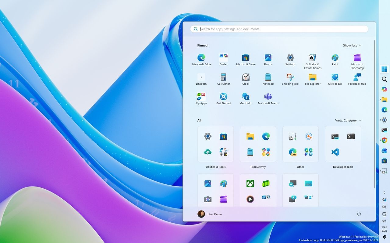 I tested Windows 11’s return of taskbar positioning…
