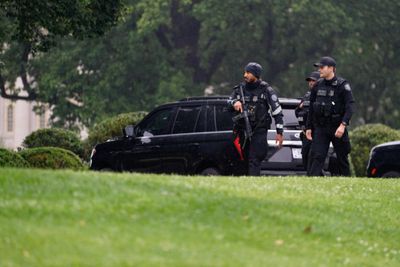 US Secret Service investigates reports of shots near White House
