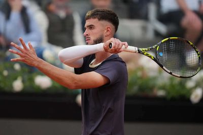 Djokovic faces tough start in quest for 25 as Roland Garros begins