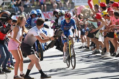 Calculating, controlling and absolutely dominant - Jonas Vingegaard and Visma Lease a Bike take control of the Giro d'Italia - Analysis