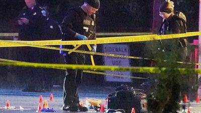 Heavy police presence outside White House after deadly shooting at security checkpoint