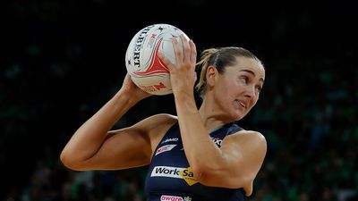 Sophie's the choice as Vixens reclaim joint ladder lead
