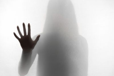 Teen R*pe Victim Speaks Out After Judge Gave Her Attackers No Jail Time to Avoid Criminalising 'Very Young Boys'