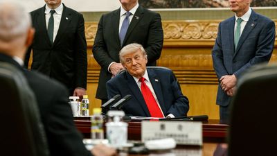 Repeated gunshots heard near White House lawn during the president’s meeting to sign a peace deal with Iran