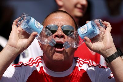 London heatwave: Hottest May day for 79 years with Monday forecast to hit 34C in capital