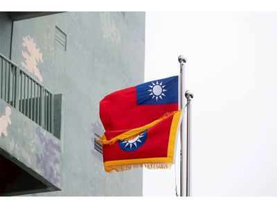Chinese ship leaves after tense standoff near Taiwan-controlled islands