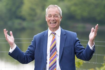 Farage and Lowe feud over Musk’s support as Makerfield contest looms