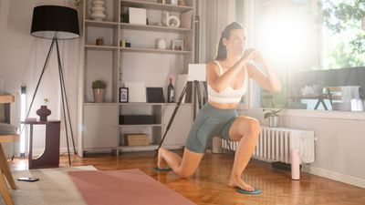 I asked a certified instructor if it was possible to do a reformer Pilates workout without a reformer—here’s what she suggests