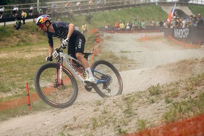 Pidcock re-starts his Tour de France preparation with victory in the Mountain Bike World Series at Nové Město