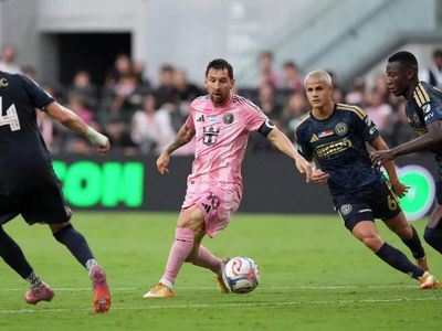 Lionel Messi exits MLS game in injury scare ahead of World Cup