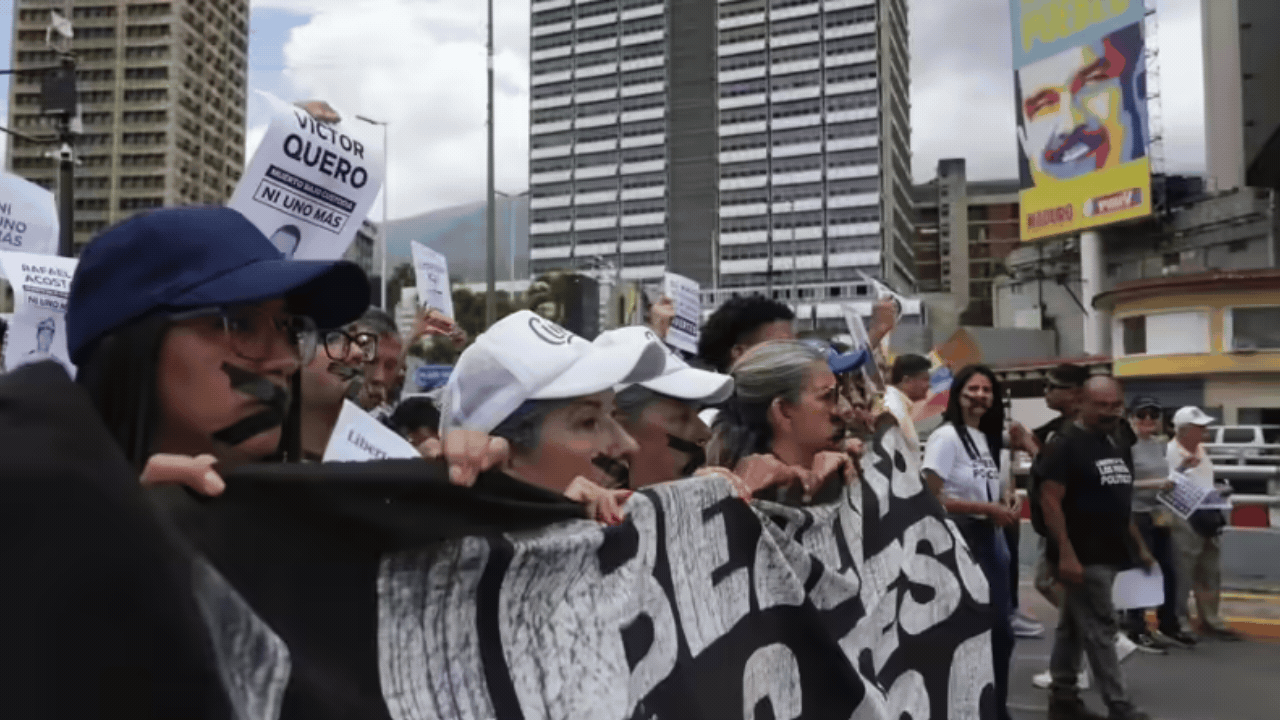 ‘No more torture’: Venezuelan inmates take control of prison over alleged abuse, set it on fire