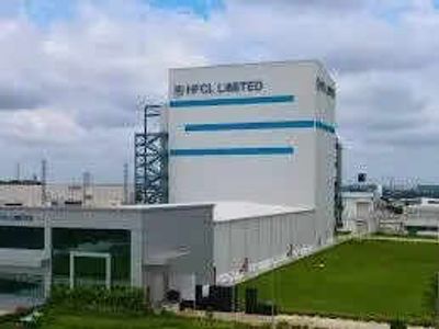 HFCL shares soar 10% to fresh record high, skyrocket 172% in four months. Should you buy or wait?