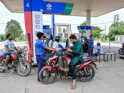Oil cos keep bleeding, on slippery slope with Rs 600-cr loss per day despite multiple petrol, diesel price hikes