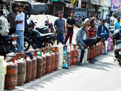 Parliamentary panel members grill Oil ministry officials over 'shortage' of petrol, LPG