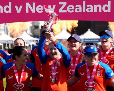 England saunter past New Zealand to take T20 series after Gibson sparks demolition