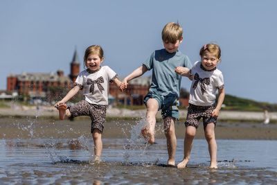 Ireland sees new May high of 28.8C
