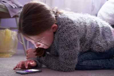 Social media as dangerous as smoking for children, doctors warn