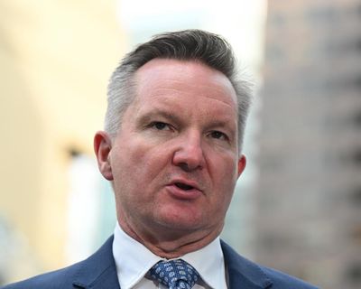 BHP ‘laughing’ at Australia’s key climate policy while pocketing hundreds of millions in tax breaks, Pocock says