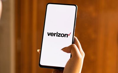 I downgraded my Verizon phone plan — and am now saving more than $600 a year