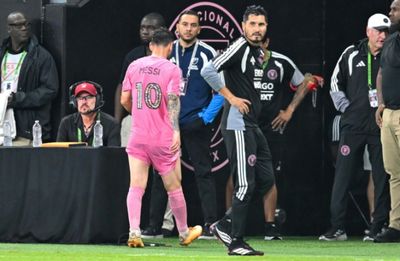 Messi diagnosed with left hamstring fatigue, return plan uncertain