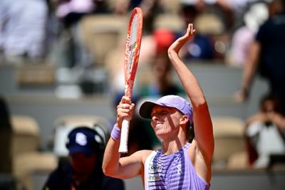 Swiatek, Rybakina cruise through Roland Garros openers