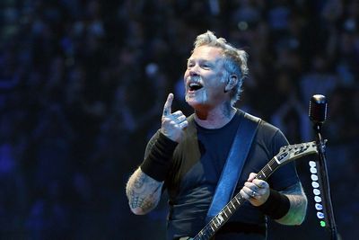Metallica calls on British fans to give back ahead of UK tour