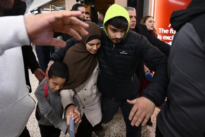 Australia prepares for arrival of 19 women and children linked to Isis