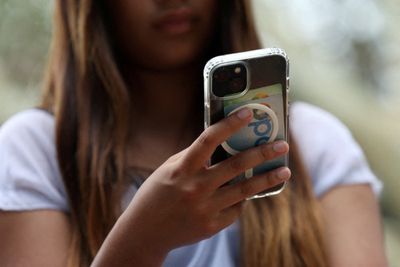 Social media ‘as bad as smoking’ for children