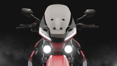 I Bullied This Motorcycle Company's AI Into Recommending a 129-Horsepower Motorcycle For Beginners and New Riders