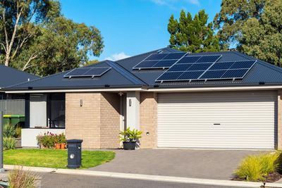 Landlord inaction on energy upgrades stops renters saving $20bn on power bills in a decade