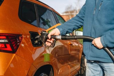 Your Gas Mileage Falls Fast Above This Speed — And Most Drivers Don’t Realize It