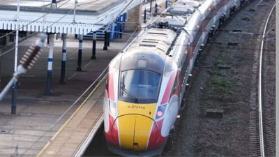 UK heatwave hits rail network: Smoke on tracks near London Waterloo causes delays, cancellations