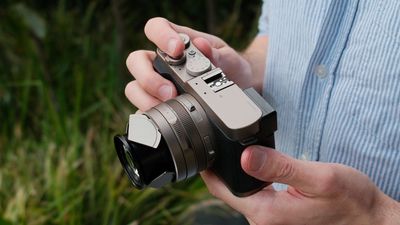 The Panasonic Lumix L10 compact camera brings back an unusual feature from the tech graveyard – and it’s a little like open gate, but for photos too