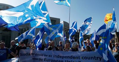 Scottish independence rally held outside Holyrood after Section 30 vote