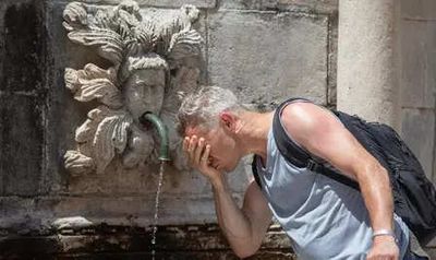 More climate records under threat as spring heatwave bakes western Europe