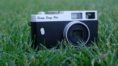 Camp Snap’s upgraded screen-free retro compact camera hits the right notes, and I love how affordable it is