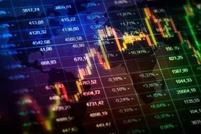 Global Market Today: Asian stocks climb to record on tech, oil drops
