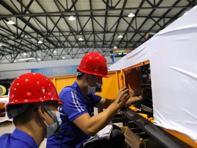 China's April industrial profits grow at fastest in more than two years