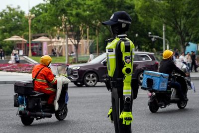 China is giving all humanoid robots unique ID numbers to monitor safety risks