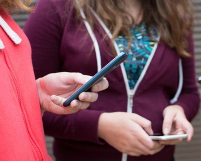 Nearly in one in five UK girls receive unwanted images online, poll finds