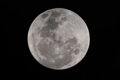 Blue moon 2026: How and when to see it in UK skies this week