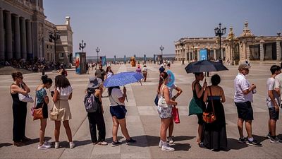 Record heat has ‘fingerprints of climate change all over it’. What can Europe expect this summer?