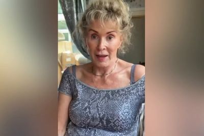 Beverley Callard shares radiotherapy update after breast cancer diagnosis