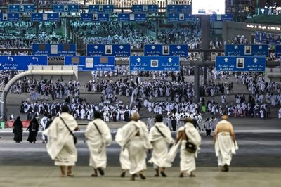 Hajj pilgrims ‘stone the devil’ amid intense heat