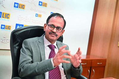 Insurance sector may face impact if West Asia crisis prolongs: LIC chief Doraiswamy