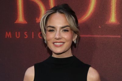 Singer JoJo reacts after learning Broadway’s Chess will close two days before her first performance