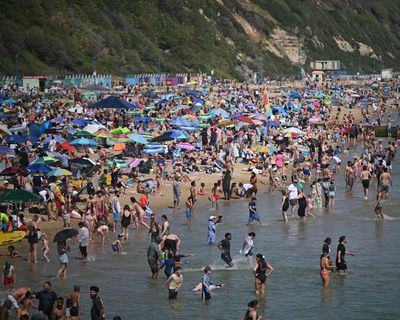 Water safety experts warn of dangers of outdoor swimming as heatwave grips UK