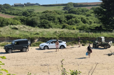 Tesla-driving ‘moron’ from London gets stuck on Cornish beach