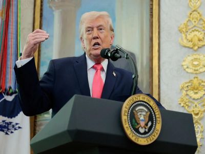 White House calls Iran's draft deal report a 'complete fabrication' as both sides inch toward Hormuz framework